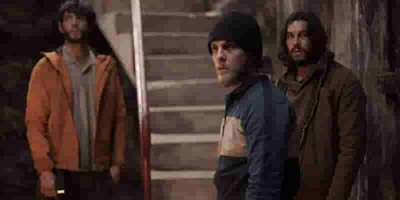 Bird Box Большой поворот в Барселоне раскрывает еще больше садистских монстров