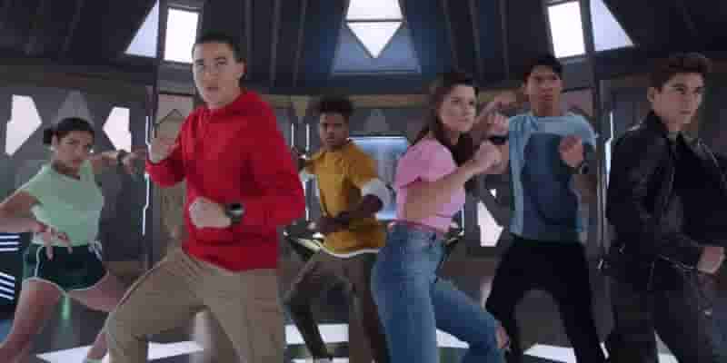 10 способов Power Rangers: Cosmic Ярость ломает традиции