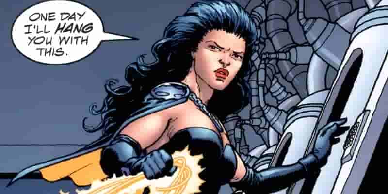 10 самых зловещих версий культовых супергероев DC