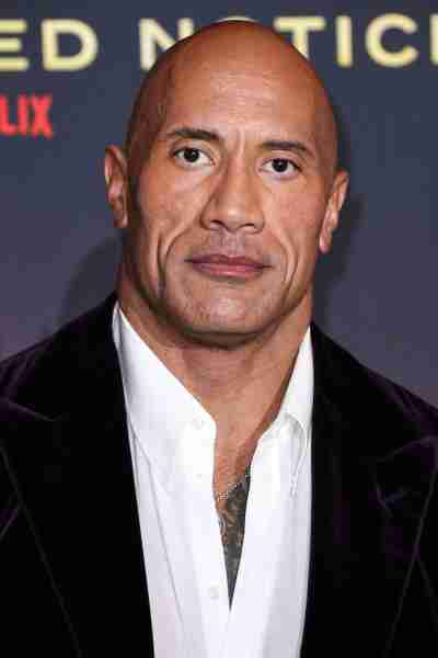 9-летний хит-фильм Dwayne Johnson Buddy Cop находит успех потокового веща -Таб полная ширина 