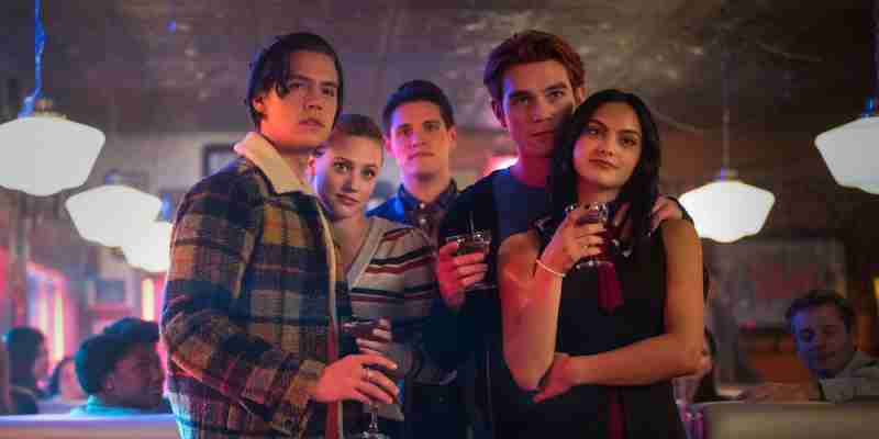 Этот идеальный сезон Ривердейла доказывает, сериал затянулся