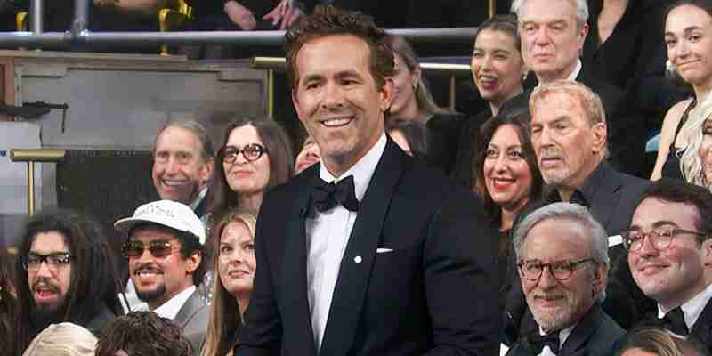 Blake lively & amp; Ryan Reynolds 'Green Fantern Scene поднимает бруки среди Джастина Балдони