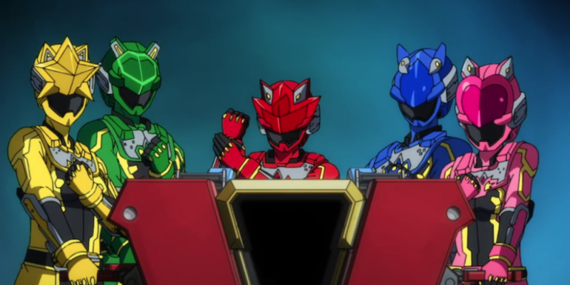 10 Ссылки Power Ranger в Red Ranger становится искателем приключений в другом мировом аниме, пропущенном