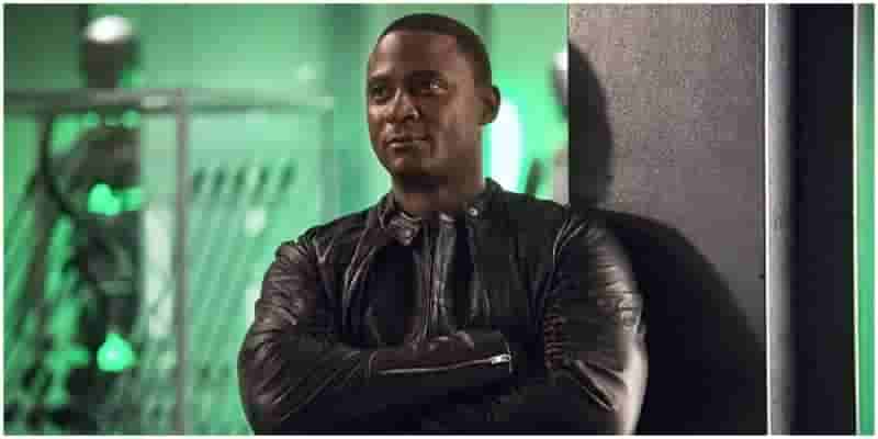 10 персонажей Arrowverse, которым стоит прыгнуть в ДКУ