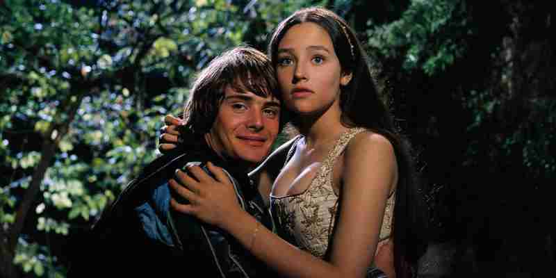 'Rest Now My Beautiful Juliet': Звезда «Ромео и Джульетты» пишет эмоциональную дань уважения Оливии Хасси