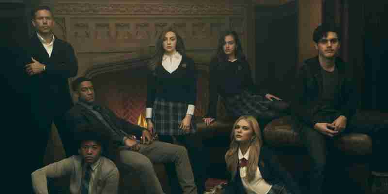 10 вещей о Legacies, которые не имеют смысла