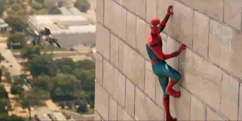 10 самых захватывающих сцен с Человеком-пауком в MCU, которые всегда нравятся фанатам