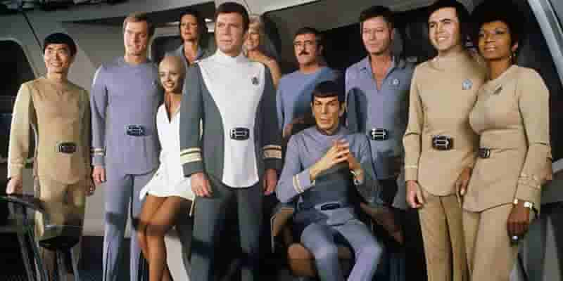 15 Times Star Trek Изменил униформу и почему