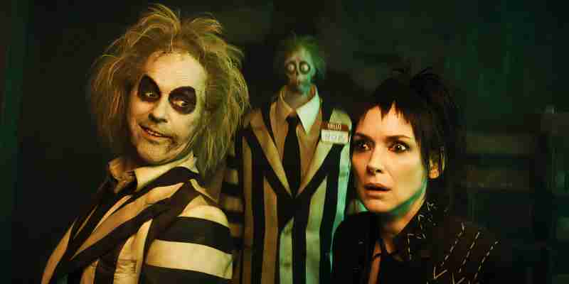 Художник по костюмам Beetlejuice Beetlejuice рассказал, как любимая икона ужасов вдохновила на создание ключевого образа Лидии