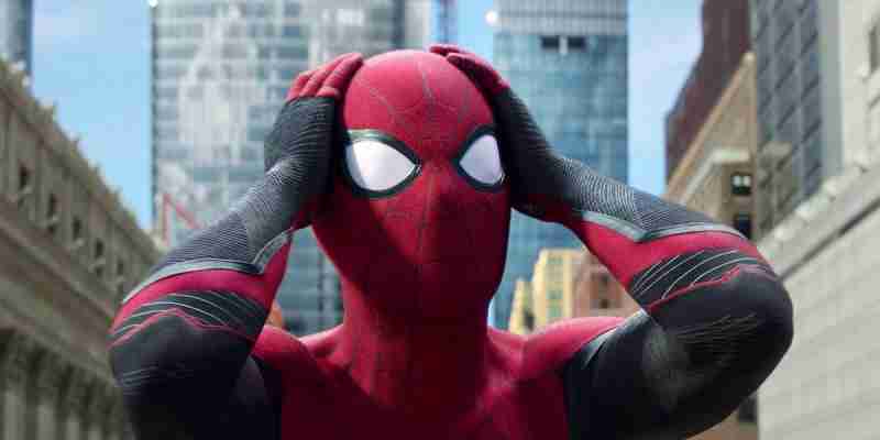 j.k. Simmons весит на J. jonah Jameson's Spead-Man 4