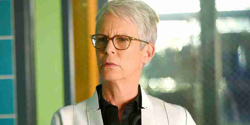 Jamie Lee Curtis Знаки на EP из научно-фантастического триллера с Райаном Бергара